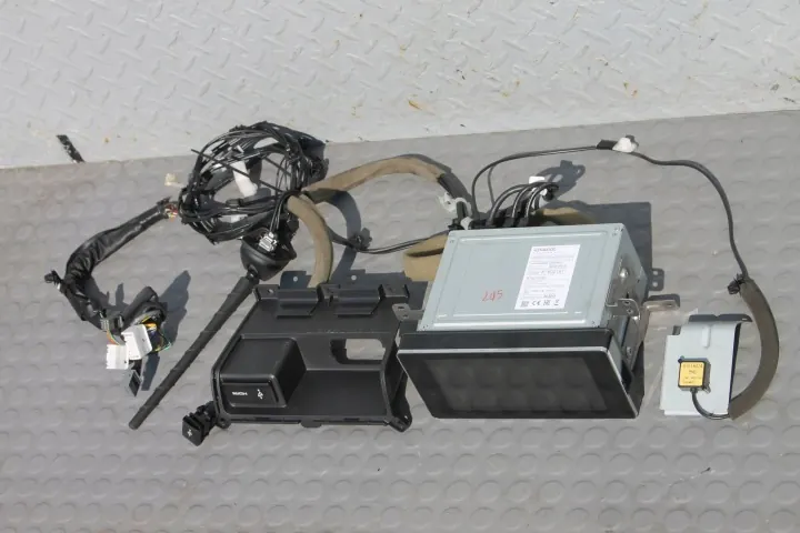 Radio GPS Mitsubishi L200 2015 - OEM RADIO8740A038 image 2