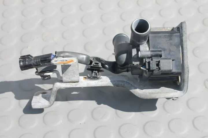 Mazda CX-3 - Pompe à eau d'occasion - OEM POMPA-OBIEGU-WODY image 2