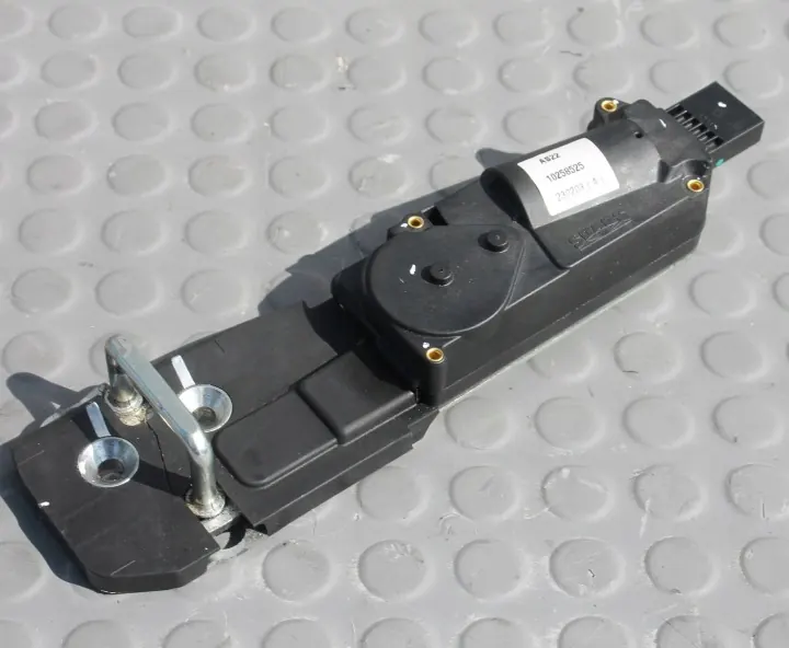 Serrure de coffre MG HS 2018-2023 - OEM 10258525 image 2