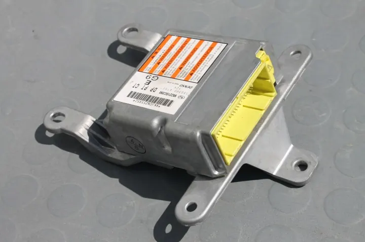 Subaru Forester III - Contrôleur airbag - OEM 98221SC090 image 2