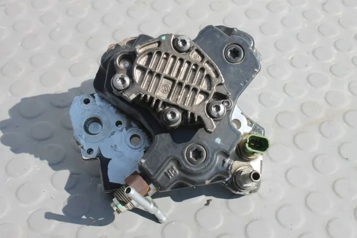 Pompe à injection Toyota Auris II 1.4 D4D - 221000W020 image 2
