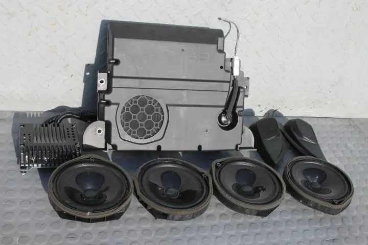 Honda CR-V IV - Subwoofer + Amplificateur - OEM 39186-T1G-E111-M1 image 2