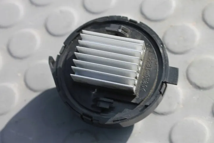 Mazda CX-5 - Résistance ventilateur climatisation OEM H7651K124 image 2