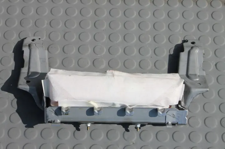Mitsubishi Outlander III - Coussin de genou - OEM 4B1242714MM3 image 2