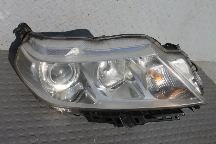Suzuki Vitara II/III - Phare avant droit - KOITO10018098PRAWA image 2