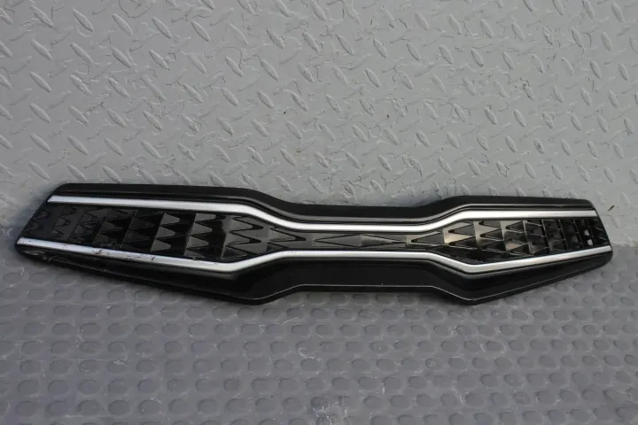Kia Stonic - Grille avant ATRAPA-86351-H8KA0 d'occasion image 2
