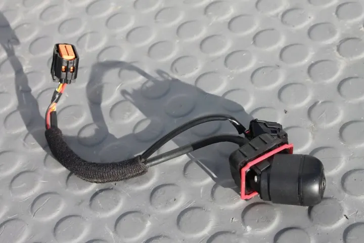 Caméra de recul Hyundai i30 III Break - OEM 99240G4600 image 2