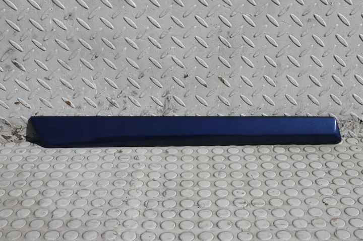 Suzuki Liana - Liste de porte arrière droite - OE image 2