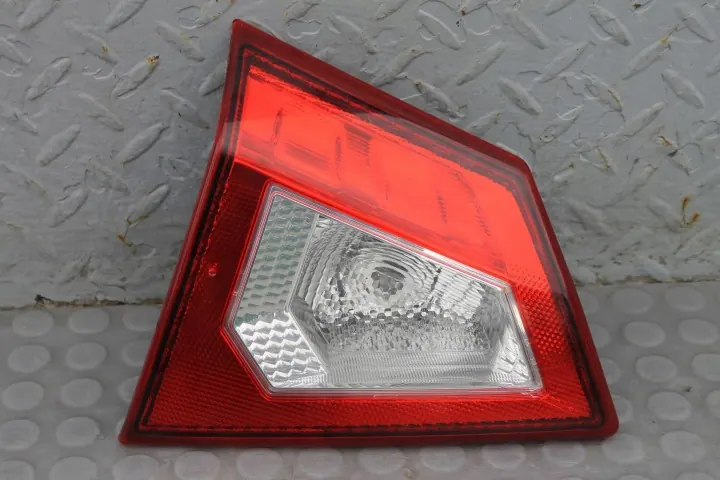 Suzuki Vitara - Feu arrière gauche OEM LAMPAKLAPYVITARA3 image 2