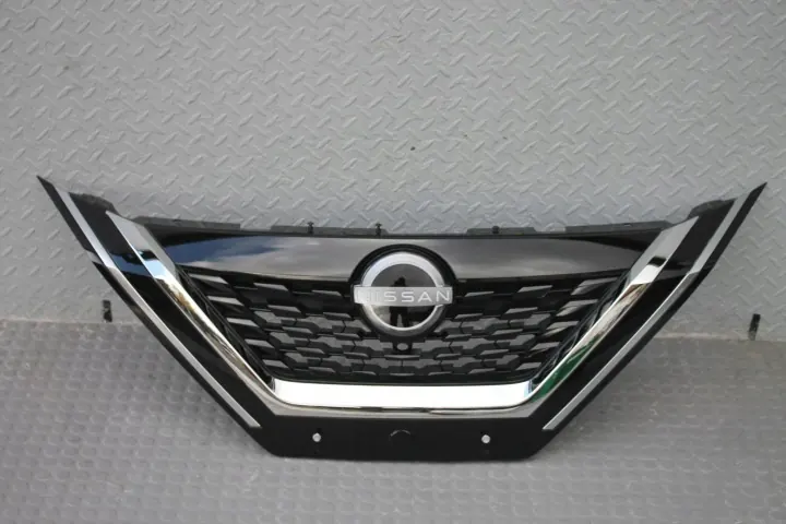 Nissan Qashqai III - Grille avant avec emblème - ATRAPA-623106UMSA image 2