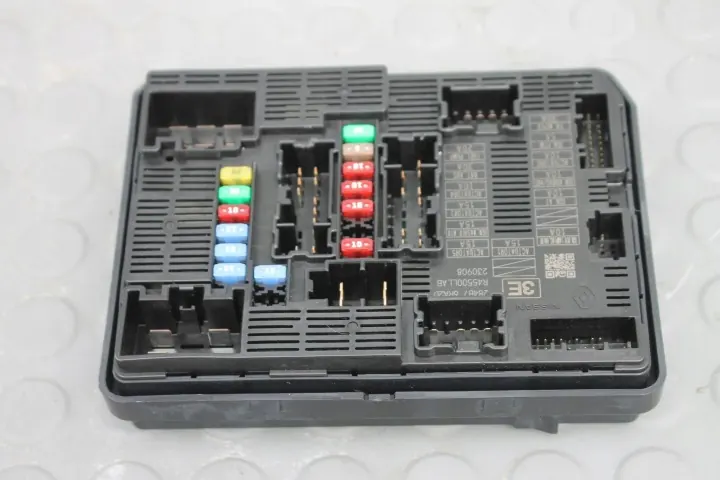 Boîte à fusibles Nissan Qashqai III J12 1.3 284B76RA2D image 2