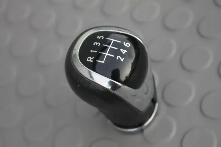 Nissan X-Trail - Poignée de levier de vitesse - GAŁKA LEWARKA ZMIANY BIEGÓW X-TRAIL image 2