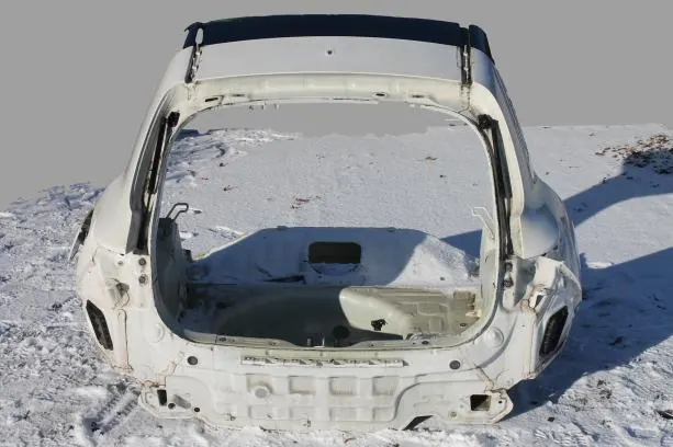 Kia Stonic - Passage arrière avec garde-boue - OEM PAS-TYLNY-BLOTNIKI-KIA-STONIC-UD image 2