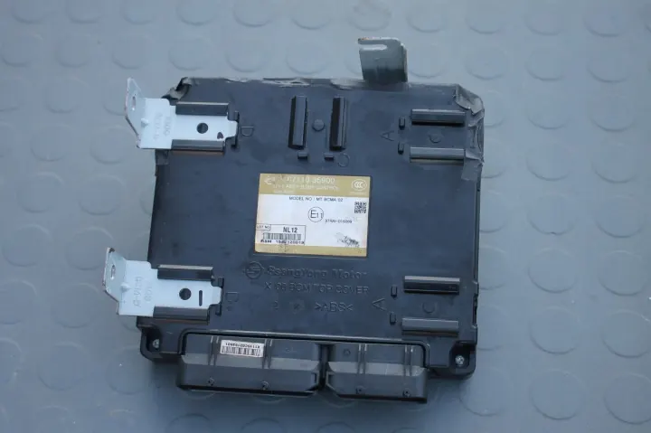 SsangYong Tivoli - Module de contrôle body - OEM 87110 35900 image 2