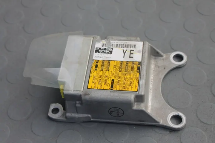 Toyota Prius III - Module airbag - OEM 89170-47111 image 2