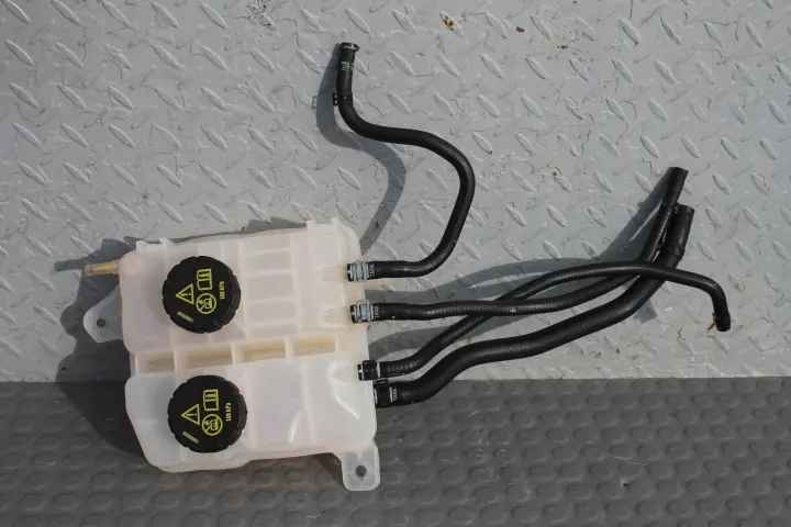 MG HS II - Réservoir d'équilibrage - OEM 10830096HSII image 2