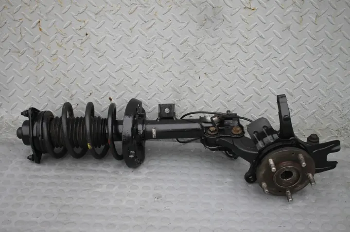 Kia Carens IV - Amortisseur + Pivot Gauche Avant AMORTYZATOR-ZWROTNICA-LEWA-KIA-CARENS-IV image 2