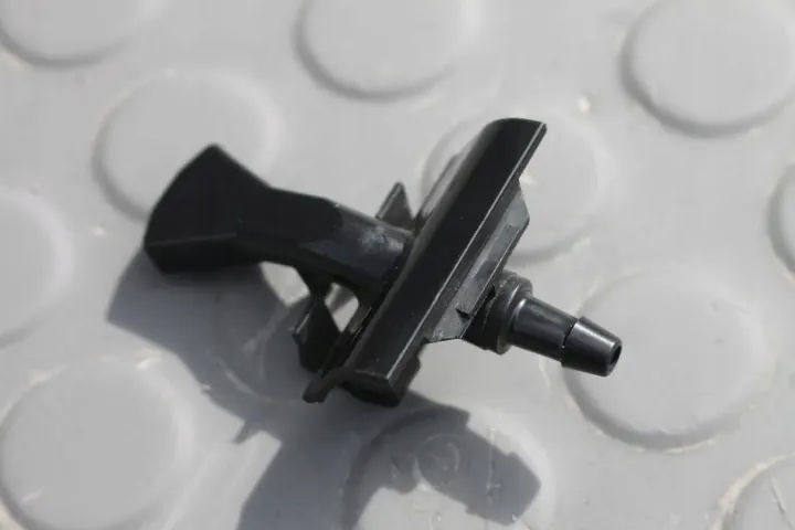 Mitsubishi Outlander - Buse de lave-glace avant - DYSZAOUTLANDER image 2