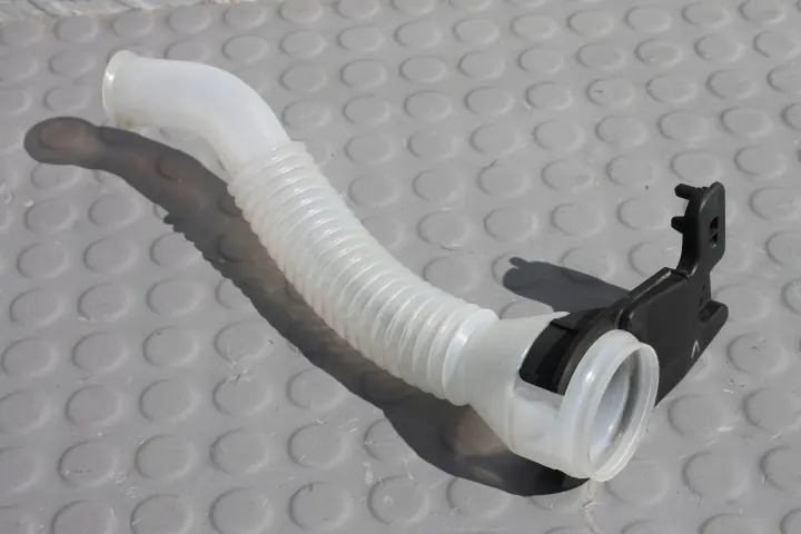 Mazda CX-5 II - Goulotte de liquide lave-glace - WLEW-PLYNU image 2