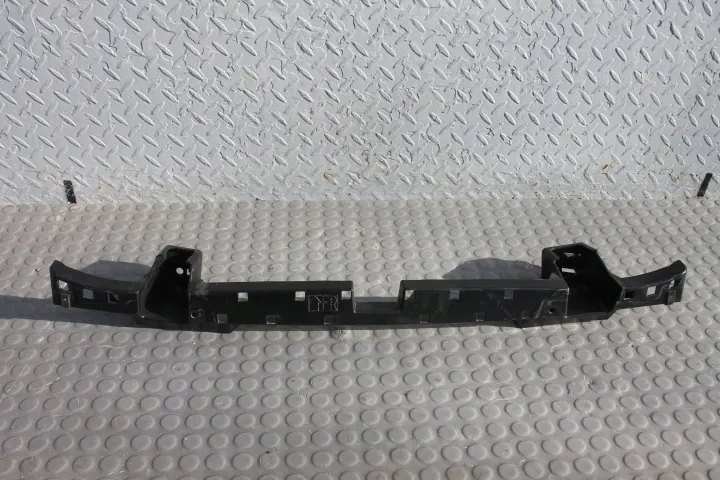 Mazda CX-30 - Glissière centrale pare-chocs arrière DFR550291CX30 image 2