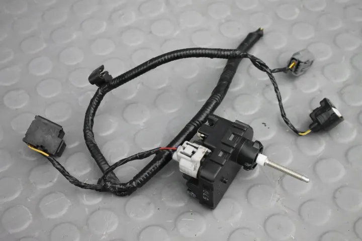 Honda HR-V II - WIAZKA-SILNICZEK - Connecteur moteur phare image 2