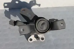 Toyota Avensis III - Coussinet moteur - Toyota OE