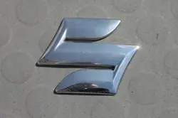 Suzuki - Grand Vitara II - Emblème de coffre arrière - ZNACZEK-EMBLEMAT-LOGO-SUZUKI-GRAND-VITARA-II