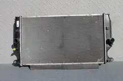 Toyota Avensis - Radiateur d'eau - OEM 422134-3082