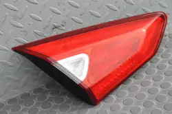Nissan Pulsar - Lampe de coffre gauche arrière - OEM 26555-3ZP5A