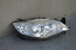 Subaru Impreza III GH - Phare xénon droit avant 82U8282-NHBAHB