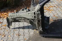 Nissan Qashqai I - Quart avant gauche avec seuil et montants - UPKAMI-000