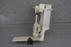 Toyota Verso-S - Pompe à carburant - OEM 77704-52110