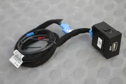 Port USB + câble Hyundai I30 III Lift 20- USB96120G4250