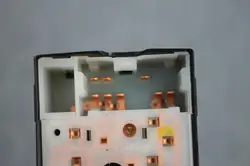 Nissan Tiida - Bouton vitre avant droit - PRZYCISK-SZYBY-PRAWY-PRZÓD-TIIDA