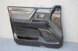 Mitsubishi Pajero IV - Garniture de porte avant gauche