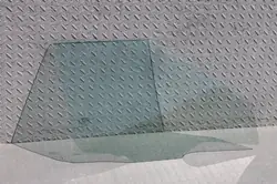 SsangYong Tivoli - Vitre avant droite passager - SZYBA-DRZWI-PRAWA-PRZEDNIA-TIVOLI